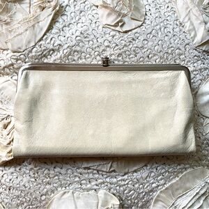 HOBO Lauren Cream Ivory Off White Multiple Compartments Clutch Cardhold Wallet